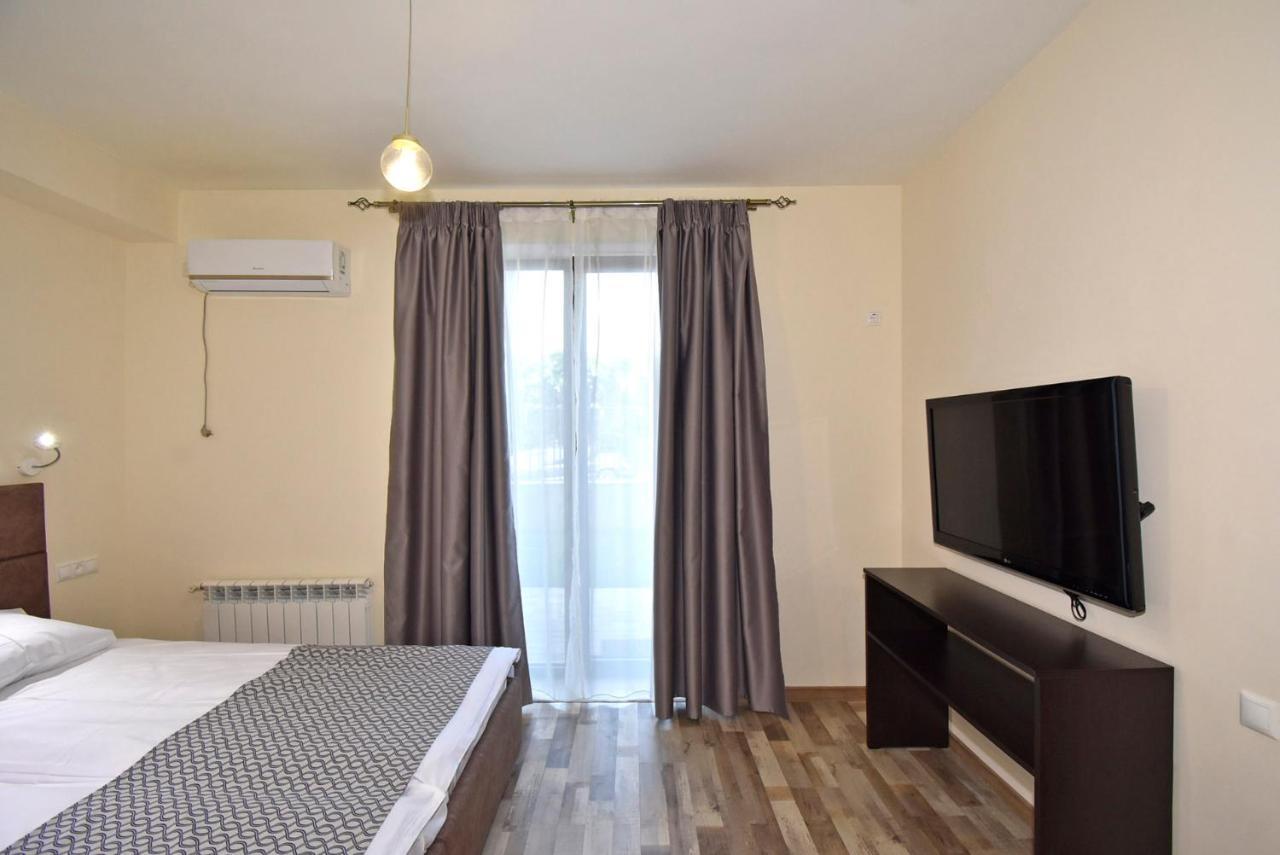 The Nut Guest House Jerevan Buitenkant foto